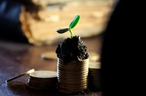 4 Reasons A Business Cash Advance Beats A Bank Loan For Small Business Funding